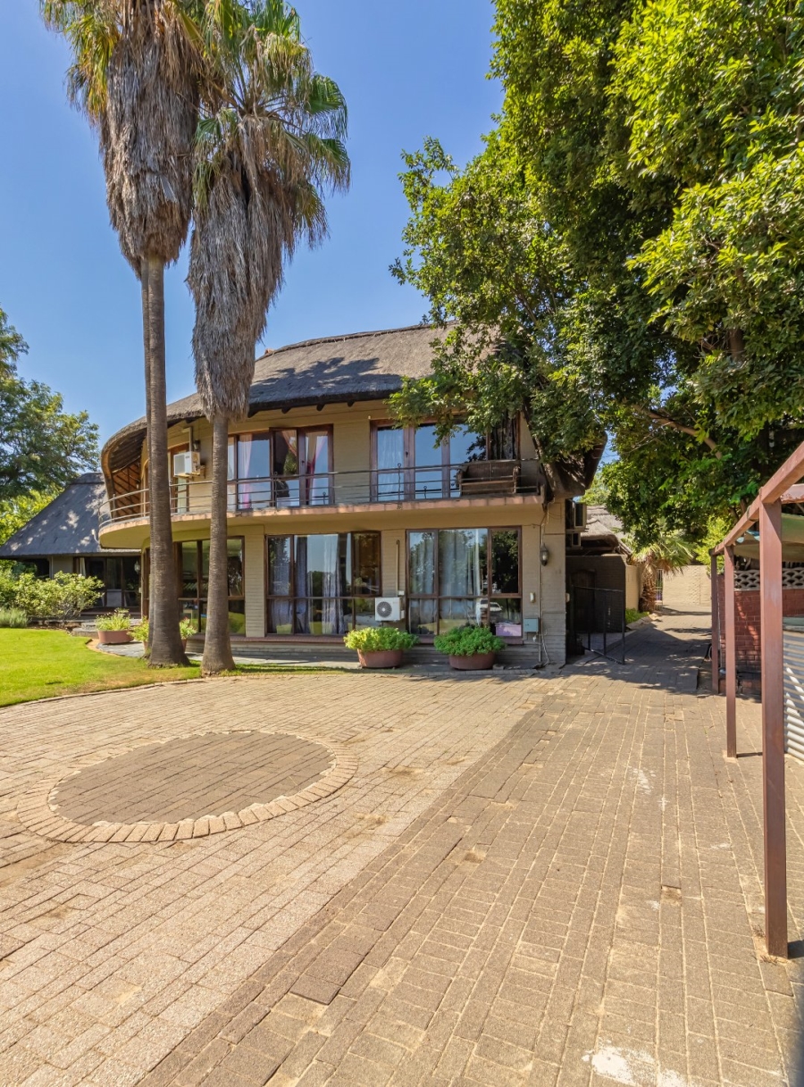 6 Bedroom Property for Sale in Panorama Free State